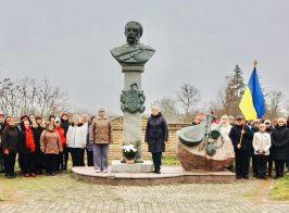 595447157 817719514586538 8525670749716428378 N