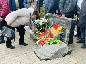 680466044 1990449321558513 8417572468596228537 N